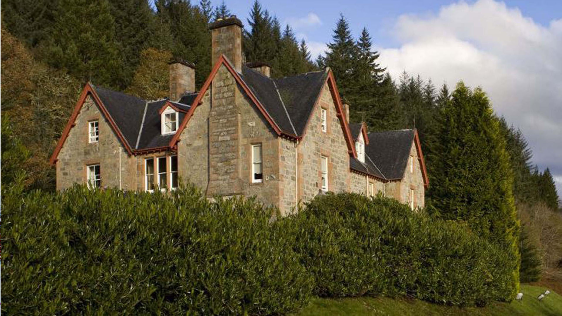 Photo of Inchnacardoch exterior 